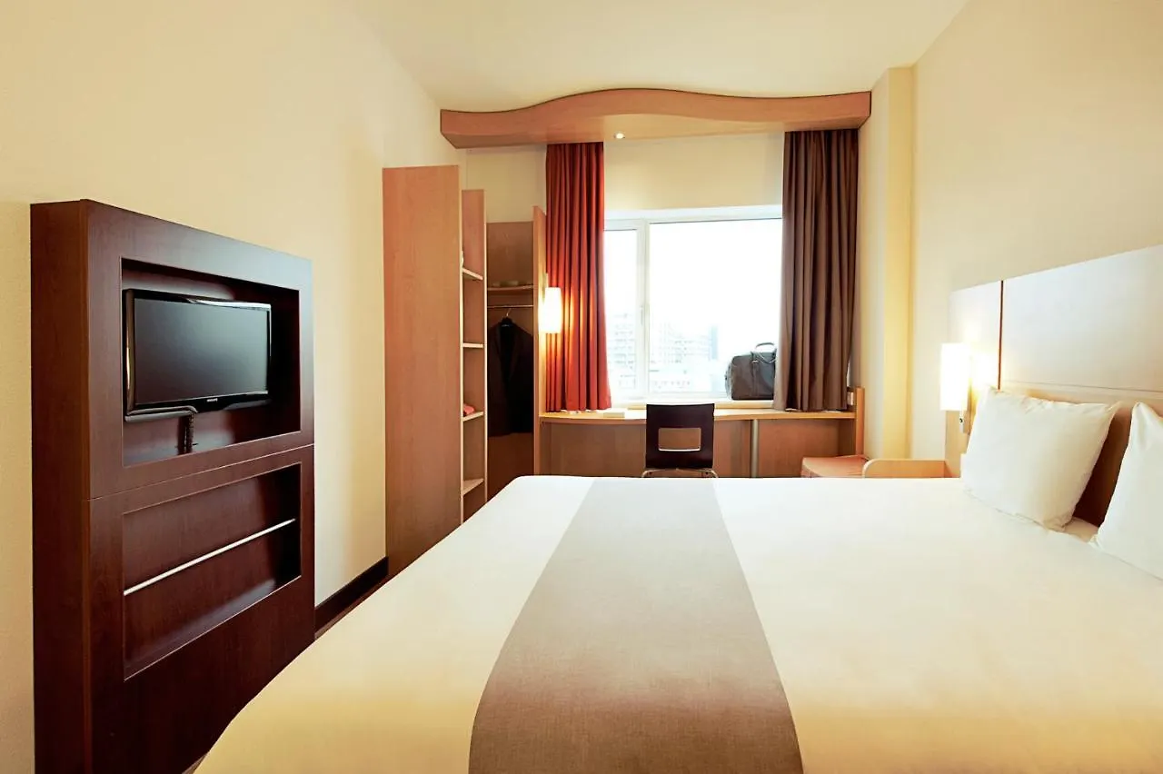 Ibis Marseille Provence Aeroport Hotel Marignane 3*,